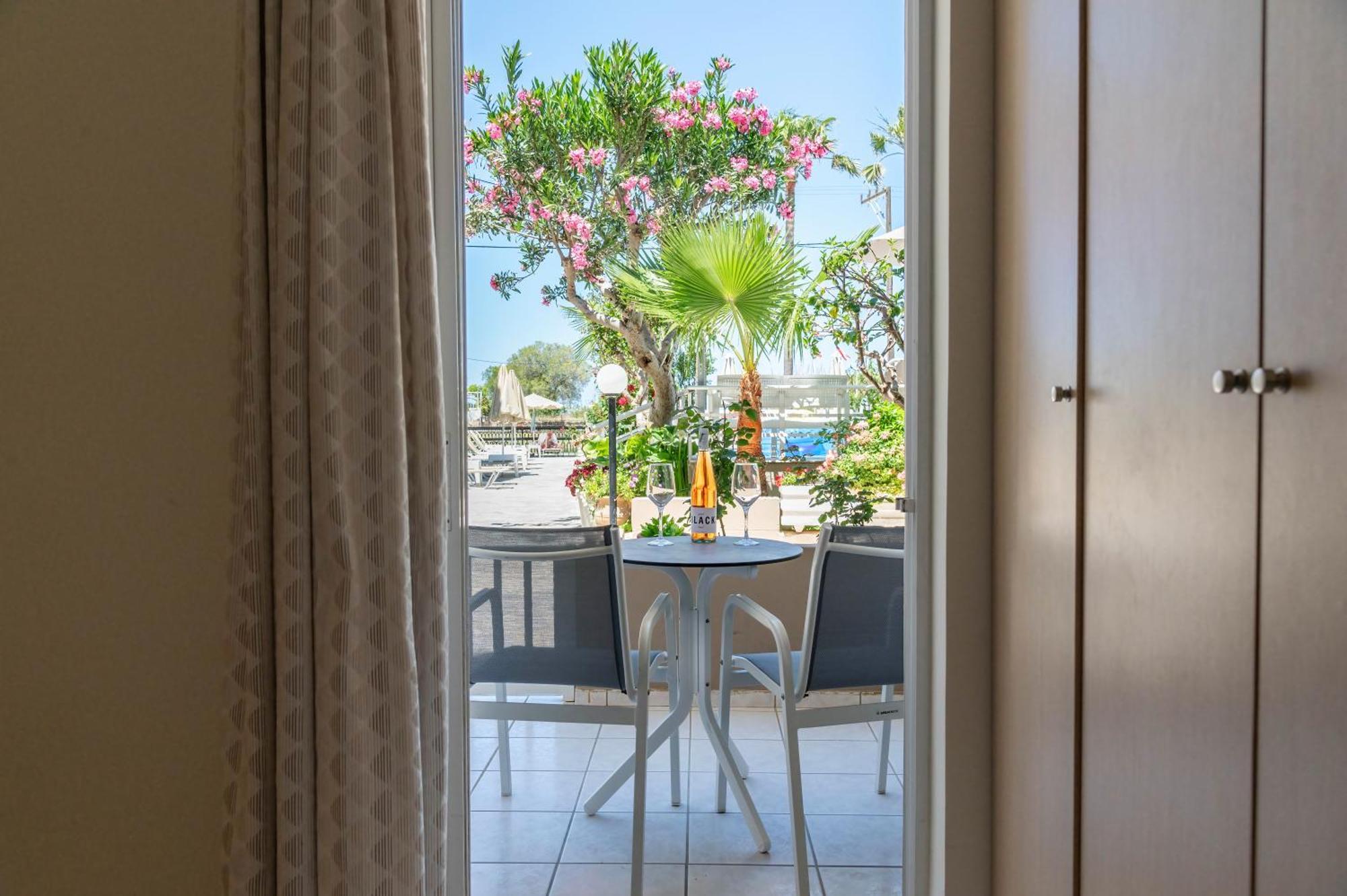 העיירה רתימנו Missiria Apartments מראה חיצוני תמונה