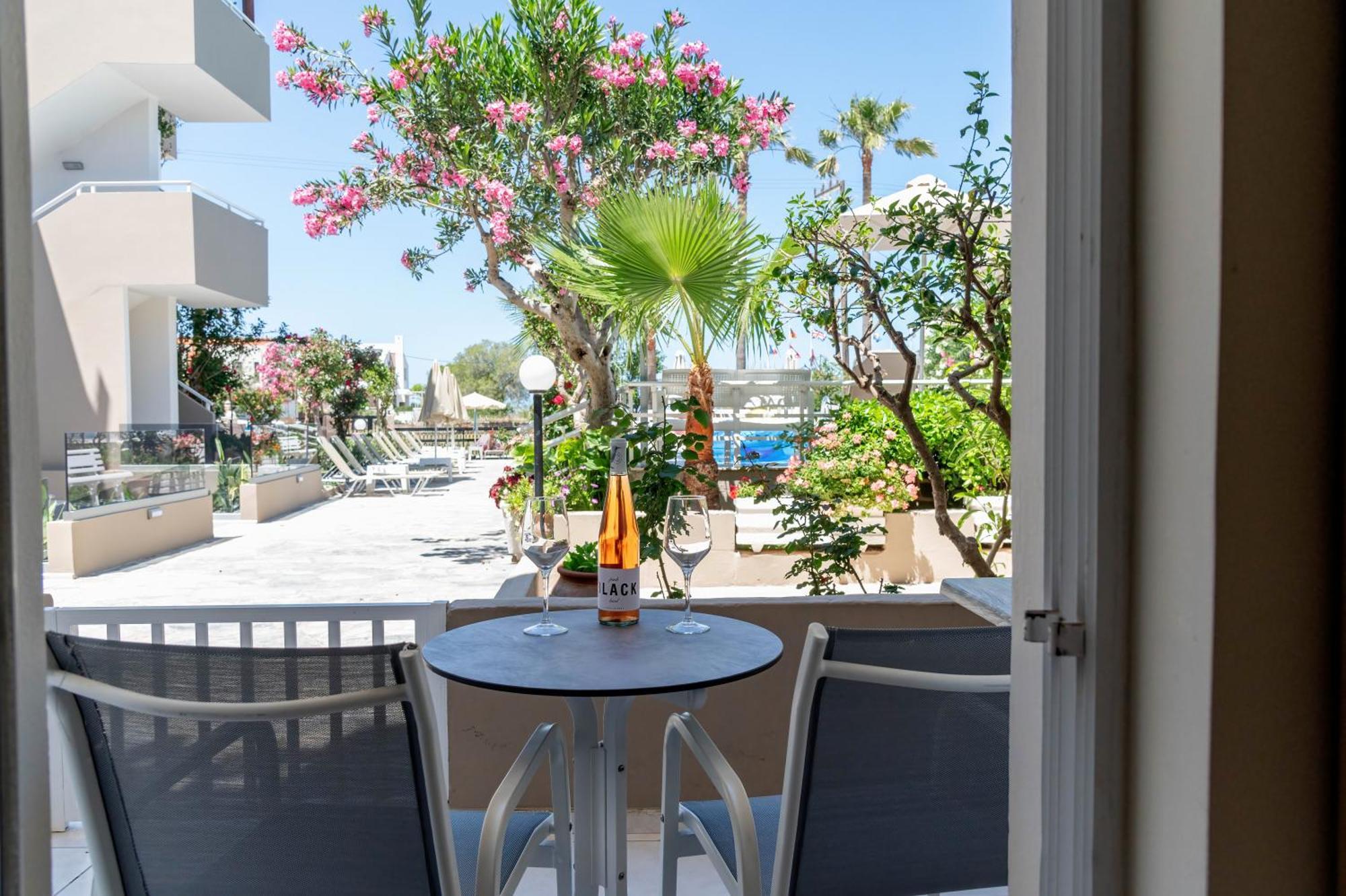 העיירה רתימנו Missiria Apartments מראה חיצוני תמונה
