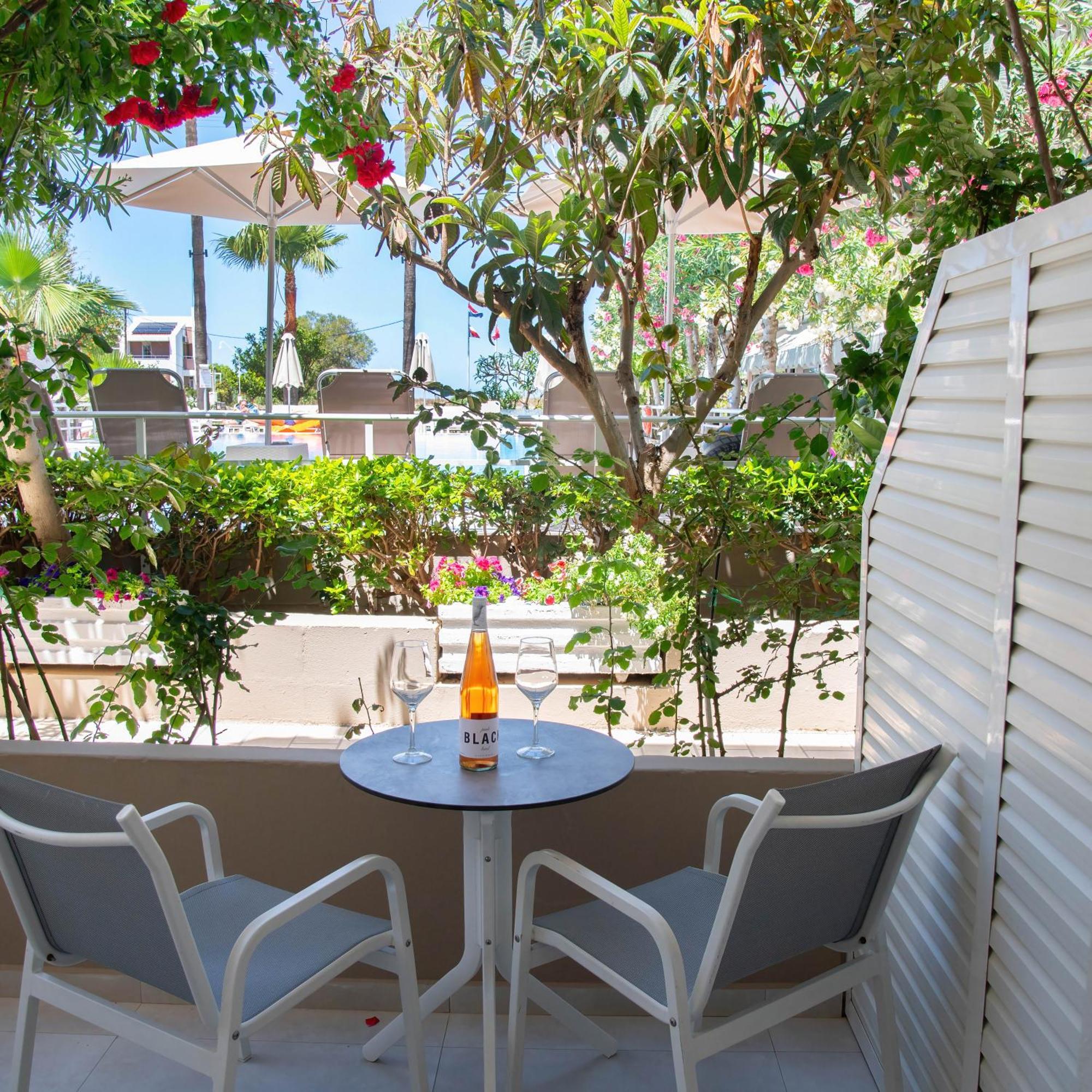 העיירה רתימנו Missiria Apartments מראה חיצוני תמונה
