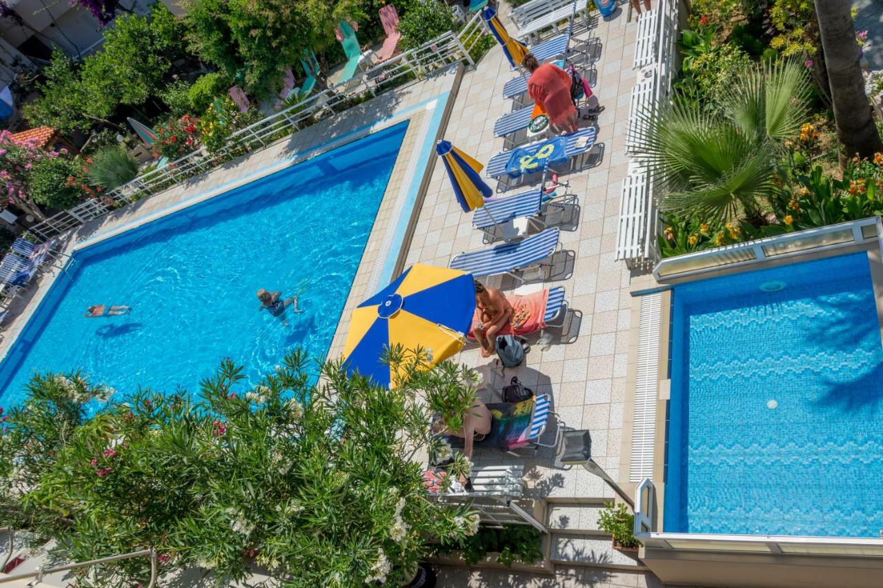 העיירה רתימנו Missiria Apartments מראה חיצוני תמונה